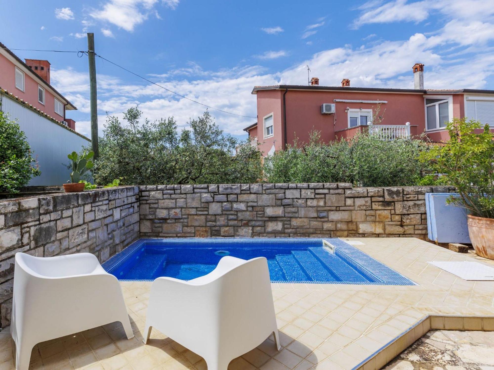 Ester-6 By Interhome Umag